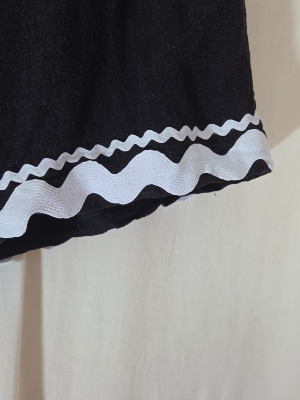 Black Ric Rac Trim Two-Piece (ASOS) US 12 - Picture 8 of 9